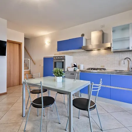 Apartment Casa Alessandro Con Piscina Di Garda Salionze
