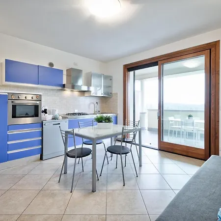 Casa Alessandro Con Piscina Di Garda Lejlighed