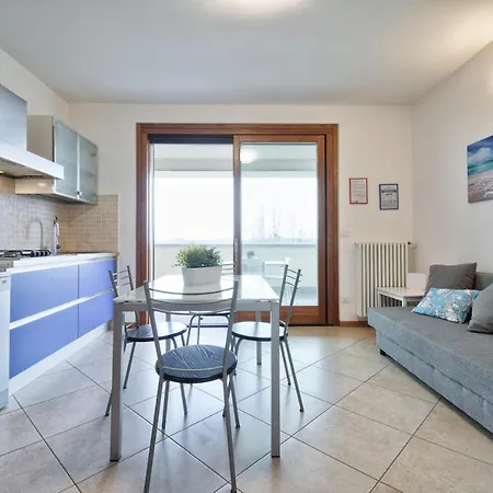 Lejlighed Casa Alessandro Con Piscina Di Garda