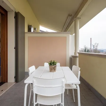 Lejlighed Casa Alessandro Con Piscina Di Garda *