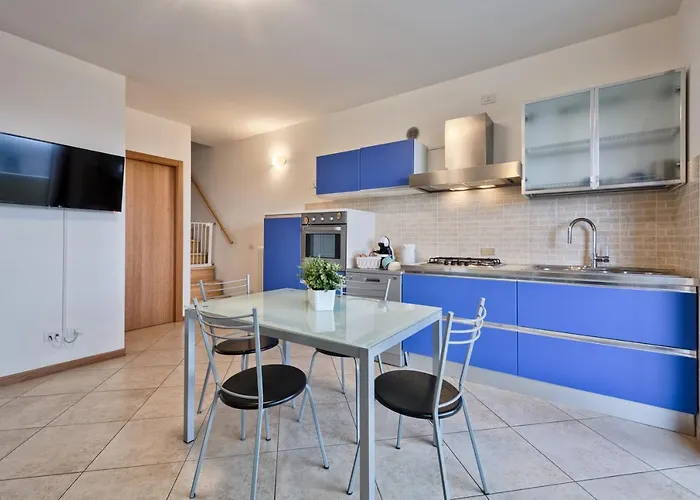 Daire Casa Alessandro Con Piscina Di Garda Salionze